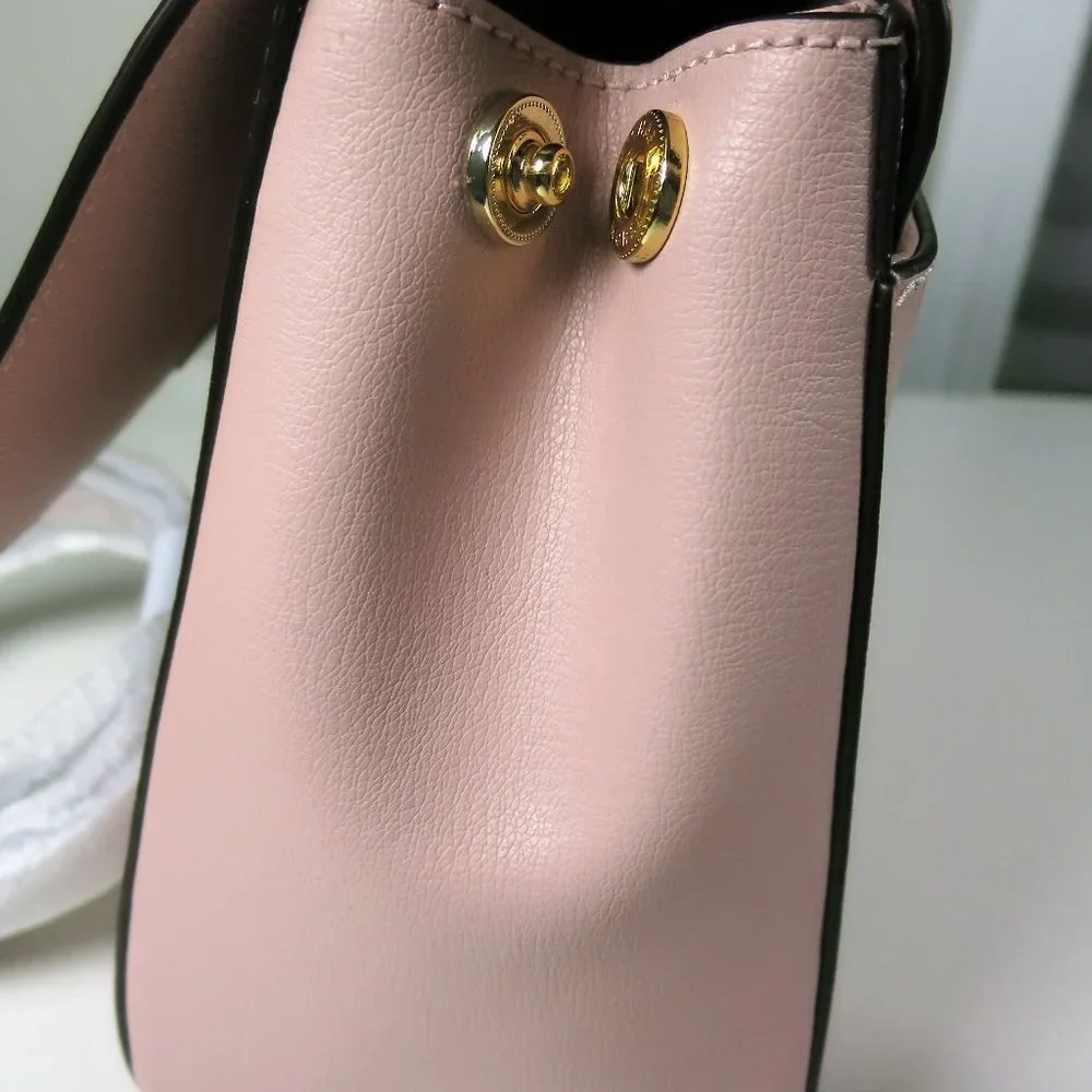 Michael Kors disclaimer color